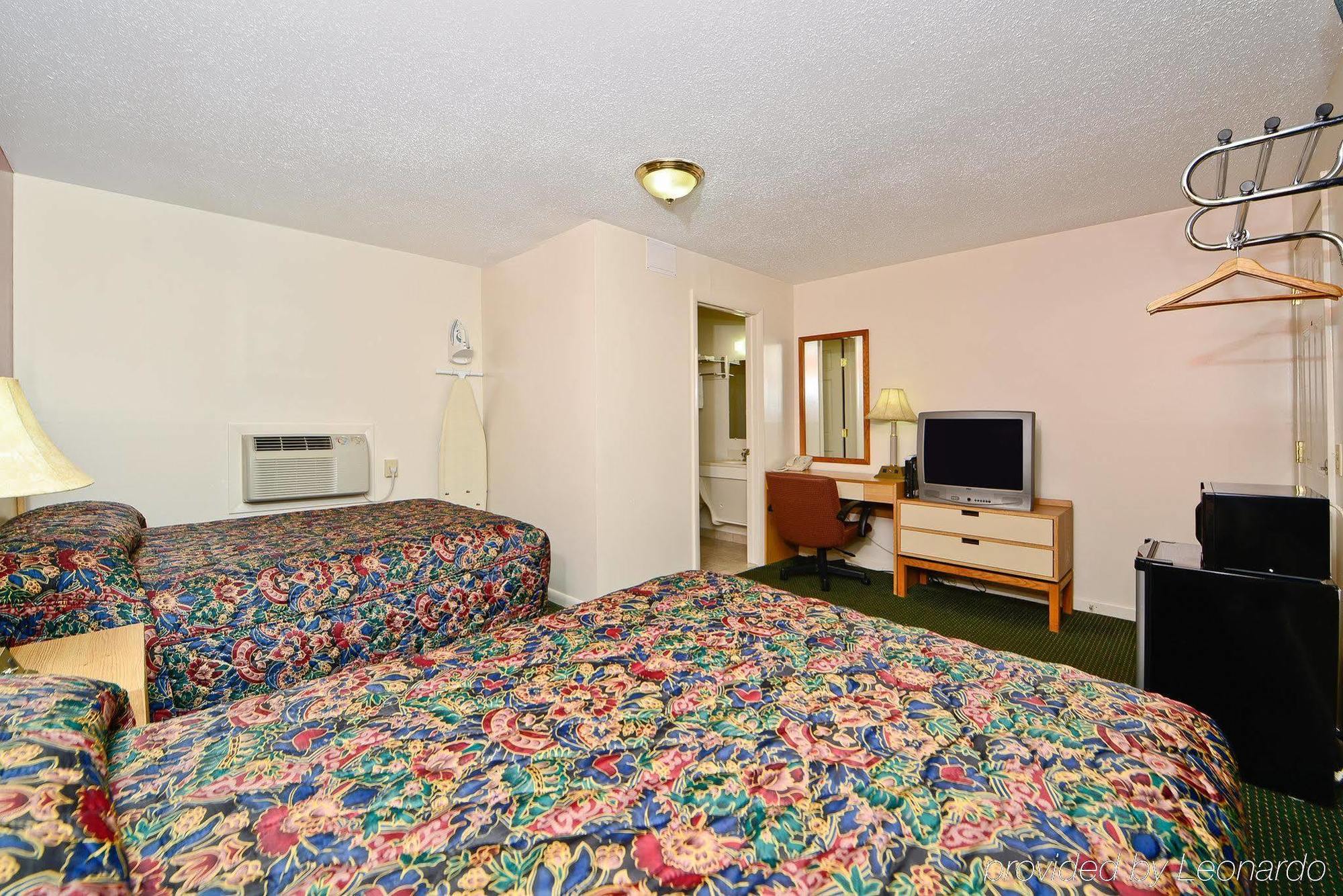 Middlefield Best Way Inn الغرفة الصورة
