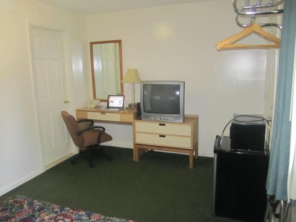 Middlefield Best Way Inn الغرفة الصورة